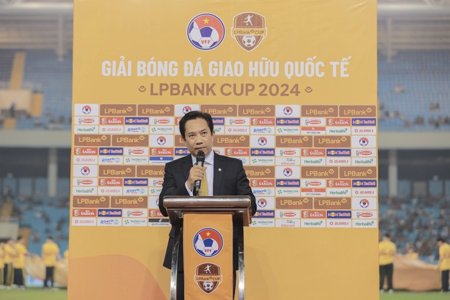 Khai mạc Giải bóng đá giao hữu quốc tế LPBank Cup 2024 - Ảnh 1.